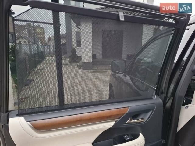 Черный Лексус ЛХ, объемом двигателя 4.46 л и пробегом 187 тыс. км за 65000 $, фото 17 на Automoto.ua