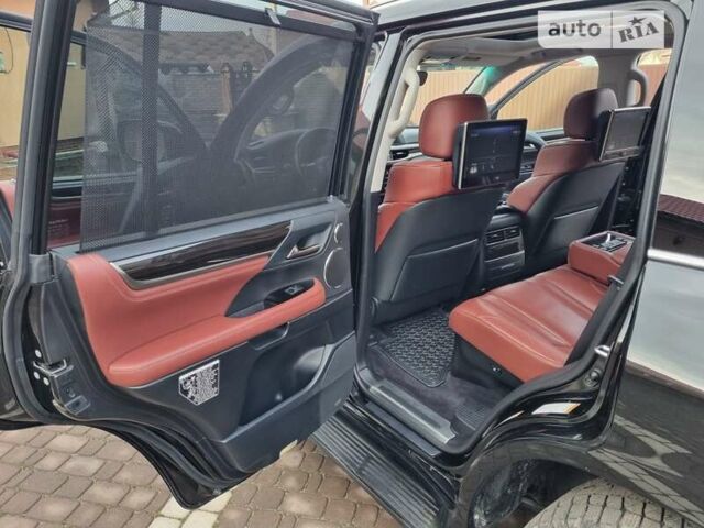 Черный Лексус ЛХ, объемом двигателя 5.66 л и пробегом 156 тыс. км за 67000 $, фото 17 на Automoto.ua