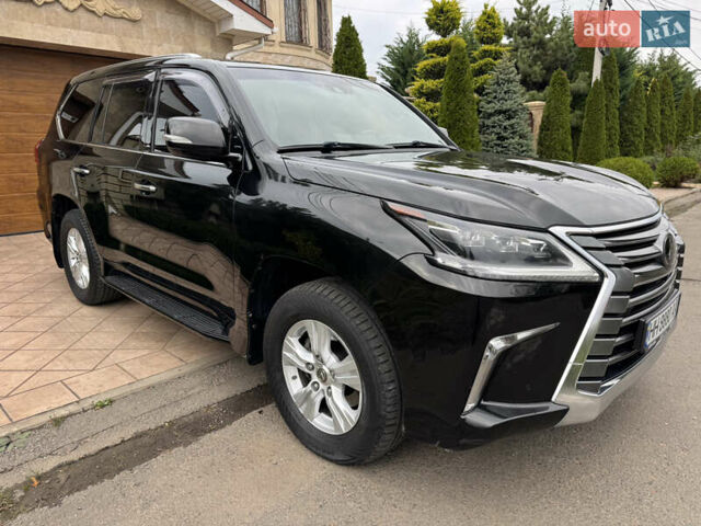 Чорний Лексус ЛХ, об'ємом двигуна 4.46 л та пробігом 195 тис. км за 59500 $, фото 5 на Automoto.ua