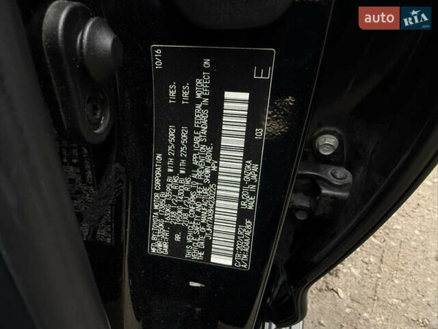 Черный Лексус ЛХ, объемом двигателя 5.66 л и пробегом 82 тыс. км за 58000 $, фото 16 на Automoto.ua