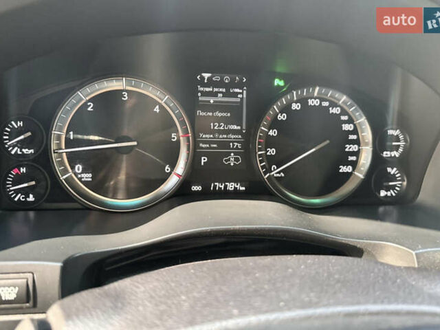 Черный Лексус ЛХ, объемом двигателя 4.5 л и пробегом 175 тыс. км за 59000 $, фото 11 на Automoto.ua