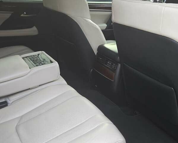 Чорний Лексус ЛХ, об'ємом двигуна 4.46 л та пробігом 312 тис. км за 55500 $, фото 12 на Automoto.ua