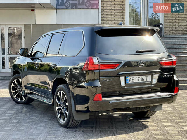 Черный Лексус ЛХ, объемом двигателя 4.46 л и пробегом 170 тыс. км за 61500 $, фото 7 на Automoto.ua