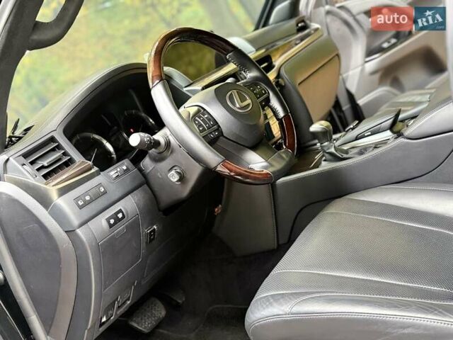 Черный Лексус ЛХ, объемом двигателя 4.5 л и пробегом 26 тыс. км за 169999 $, фото 15 на Automoto.ua