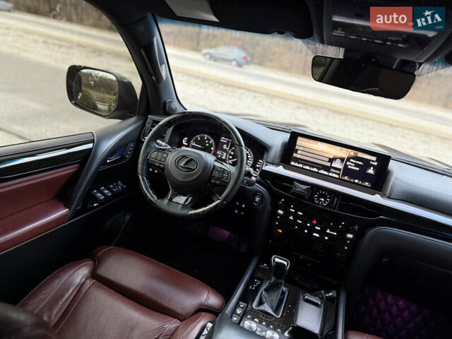 Чорний Лексус ЛХ, об'ємом двигуна 4.46 л та пробігом 109 тис. км за 85000 $, фото 28 на Automoto.ua