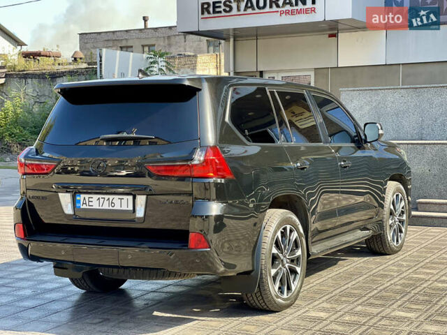 Чорний Лексус ЛХ, об'ємом двигуна 4.46 л та пробігом 170 тис. км за 63500 $, фото 8 на Automoto.ua