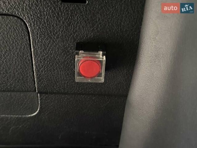 Черный Лексус ЛХ, объемом двигателя 4.5 л и пробегом 26 тыс. км за 169999 $, фото 20 на Automoto.ua