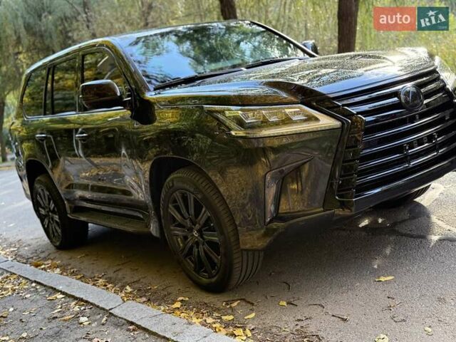 Черный Лексус ЛХ, объемом двигателя 4.5 л и пробегом 26 тыс. км за 169999 $, фото 2 на Automoto.ua