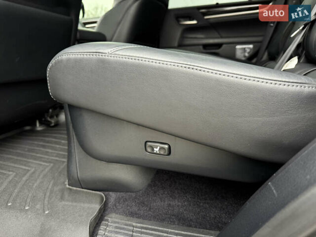 Черный Лексус ЛХ, объемом двигателя 4.5 л и пробегом 145 тыс. км за 62500 $, фото 24 на Automoto.ua