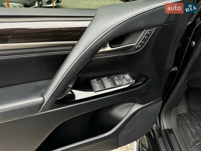 Черный Лексус ЛХ, объемом двигателя 4.5 л и пробегом 145 тыс. км за 62500 $, фото 14 на Automoto.ua