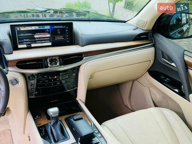 Черный Лексус ЛХ, объемом двигателя 4.46 л и пробегом 157 тыс. км за 65500 $, фото 11 на Automoto.ua