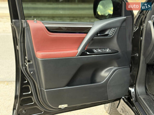 Чорний Лексус ЛХ, об'ємом двигуна 4.46 л та пробігом 109 тис. км за 85000 $, фото 12 на Automoto.ua