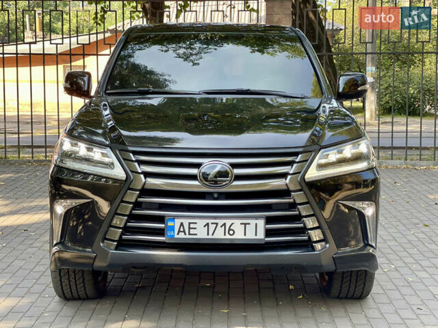Чорний Лексус ЛХ, об'ємом двигуна 4.46 л та пробігом 170 тис. км за 62500 $, фото 2 на Automoto.ua