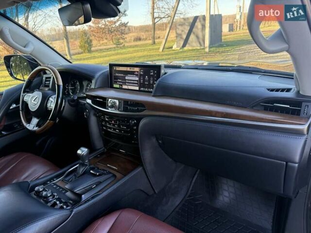 Чорний Лексус ЛХ, об'ємом двигуна 4.46 л та пробігом 260 тис. км за 55000 $, фото 43 на Automoto.ua