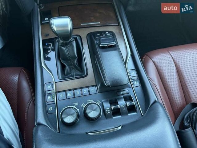 Чорний Лексус ЛХ, об'ємом двигуна 4.46 л та пробігом 260 тис. км за 55000 $, фото 28 на Automoto.ua