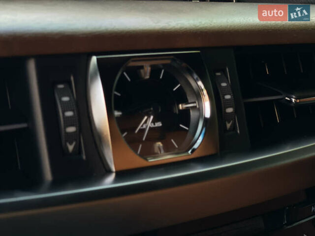 Черный Лексус ЛХ, объемом двигателя 4.46 л и пробегом 170 тыс. км за 61500 $, фото 24 на Automoto.ua