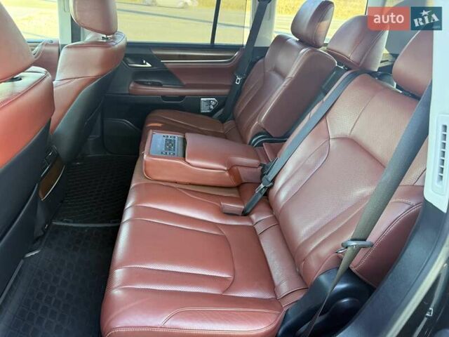 Чорний Лексус ЛХ, об'ємом двигуна 4.46 л та пробігом 260 тис. км за 55000 $, фото 39 на Automoto.ua