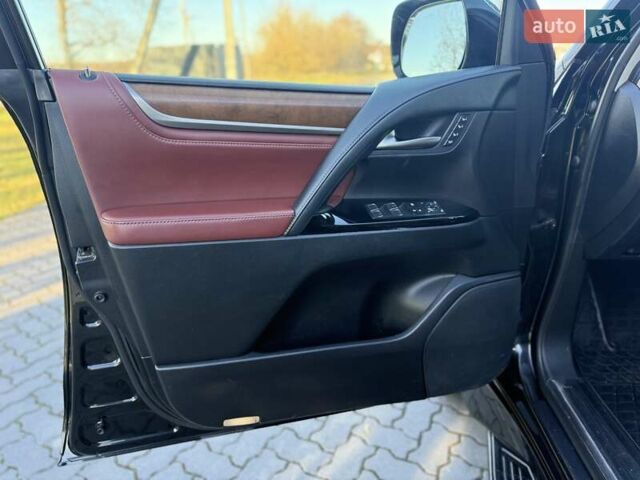 Чорний Лексус ЛХ, об'ємом двигуна 5.66 л та пробігом 260 тис. км за 56500 $, фото 20 на Automoto.ua