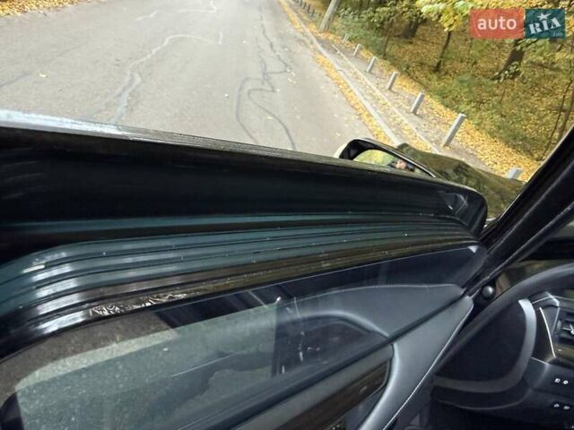 Черный Лексус ЛХ, объемом двигателя 4.5 л и пробегом 26 тыс. км за 169999 $, фото 25 на Automoto.ua