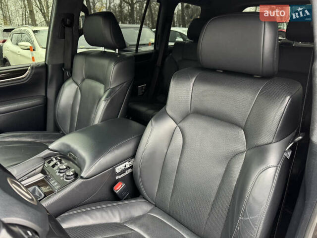 Черный Лексус ЛХ, объемом двигателя 4.5 л и пробегом 145 тыс. км за 62500 $, фото 8 на Automoto.ua