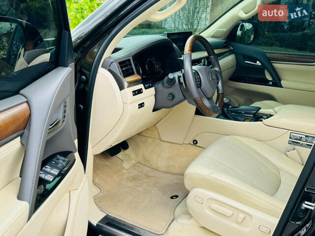 Черный Лексус ЛХ, объемом двигателя 4.46 л и пробегом 157 тыс. км за 65500 $, фото 8 на Automoto.ua