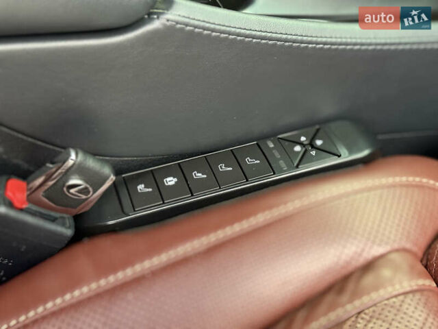 Чорний Лексус ЛХ, об'ємом двигуна 4.46 л та пробігом 109 тис. км за 85000 $, фото 23 на Automoto.ua