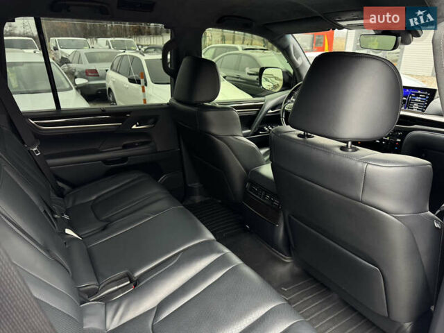 Черный Лексус ЛХ, объемом двигателя 4.5 л и пробегом 145 тыс. км за 62500 $, фото 25 на Automoto.ua