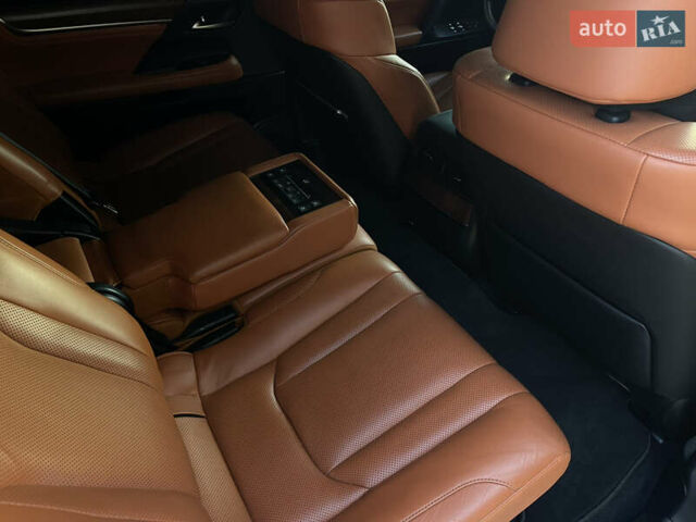 Черный Лексус ЛХ, объемом двигателя 4.46 л и пробегом 170 тыс. км за 61500 $, фото 16 на Automoto.ua