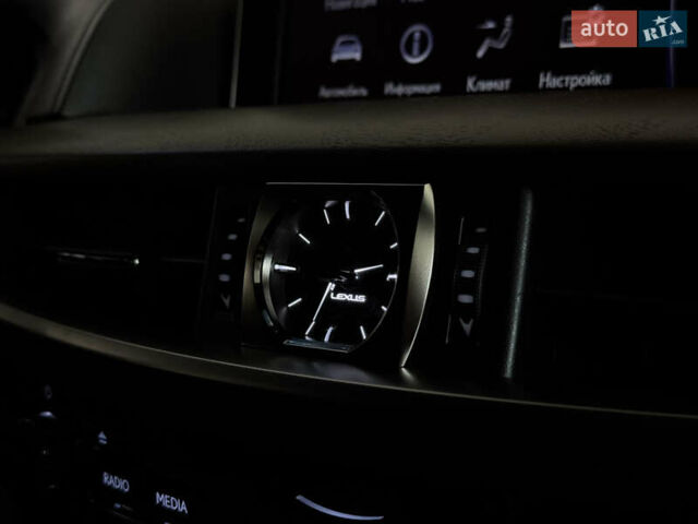 Чорний Лексус ЛХ, об'ємом двигуна 4.46 л та пробігом 206 тис. км за 66999 $, фото 32 на Automoto.ua