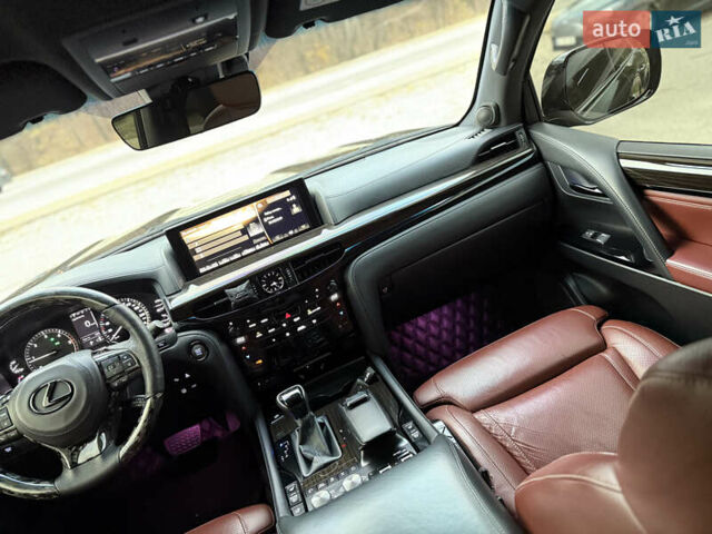 Чорний Лексус ЛХ, об'ємом двигуна 4.46 л та пробігом 109 тис. км за 85000 $, фото 27 на Automoto.ua