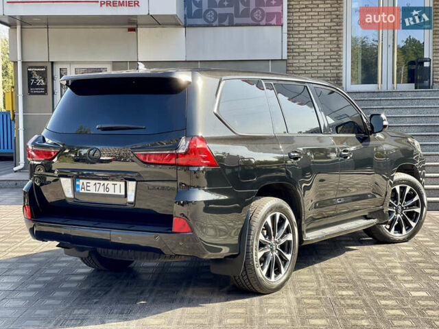 Черный Лексус ЛХ, объемом двигателя 4.46 л и пробегом 170 тыс. км за 61500 $, фото 6 на Automoto.ua