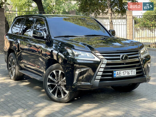 Чорний Лексус ЛХ, об'ємом двигуна 4.46 л та пробігом 170 тис. км за 62500 $, фото 5 на Automoto.ua