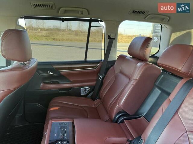 Чорний Лексус ЛХ, об'ємом двигуна 4.46 л та пробігом 260 тис. км за 55000 $, фото 34 на Automoto.ua