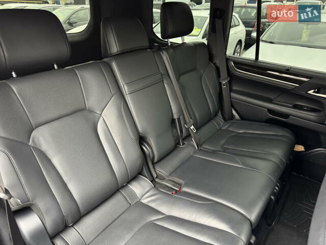 Черный Лексус ЛХ, объемом двигателя 4.5 л и пробегом 145 тыс. км за 62500 $, фото 26 на Automoto.ua