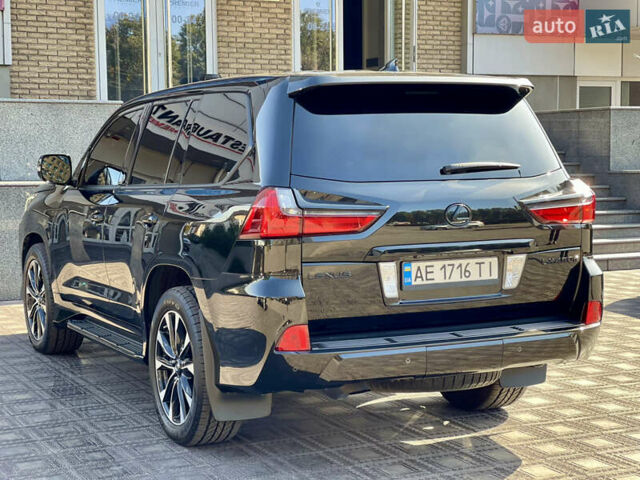 Чорний Лексус ЛХ, об'ємом двигуна 4.46 л та пробігом 170 тис. км за 63500 $, фото 7 на Automoto.ua