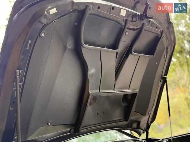 Черный Лексус ЛХ, объемом двигателя 4.5 л и пробегом 26 тыс. км за 169999 $, фото 26 на Automoto.ua