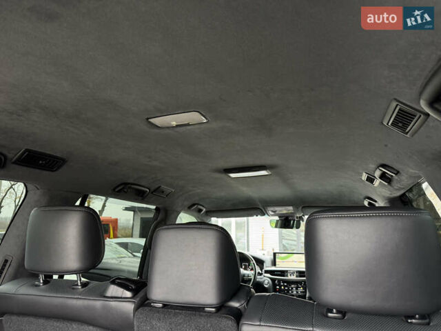 Черный Лексус ЛХ, объемом двигателя 4.5 л и пробегом 145 тыс. км за 62500 $, фото 29 на Automoto.ua