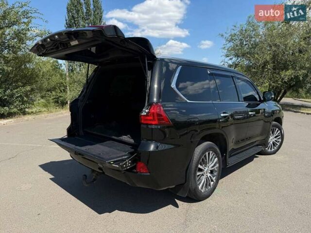 Чорний Лексус ЛХ, об'ємом двигуна 4.46 л та пробігом 399 тис. км за 48900 $, фото 27 на Automoto.ua