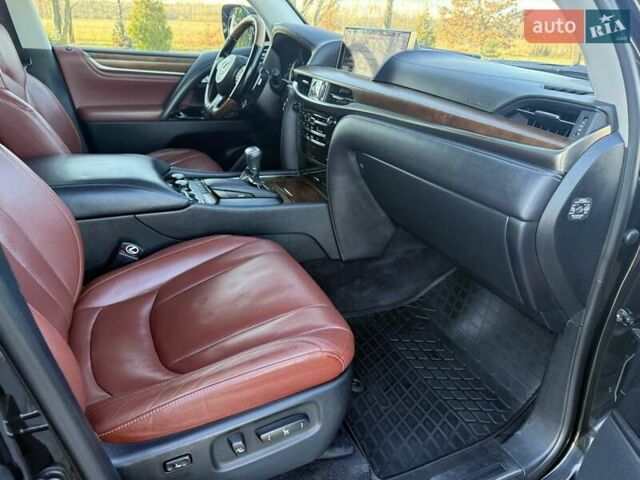 Чорний Лексус ЛХ, об'ємом двигуна 5.66 л та пробігом 260 тис. км за 56500 $, фото 37 на Automoto.ua