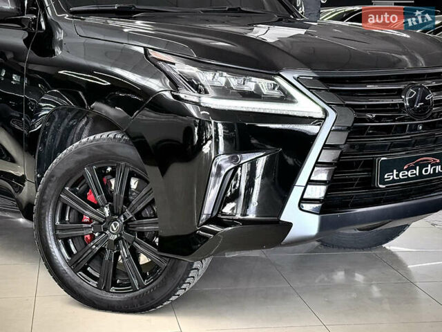 Чорний Лексус ЛХ, об'ємом двигуна 4.46 л та пробігом 206 тис. км за 66999 $, фото 9 на Automoto.ua