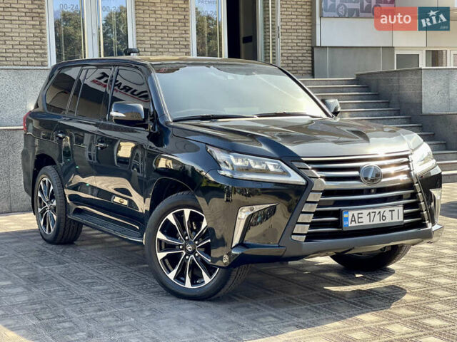 Чорний Лексус ЛХ, об'ємом двигуна 4.46 л та пробігом 170 тис. км за 63500 $, фото 2 на Automoto.ua