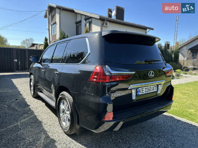 Черный Лексус ЛХ, объемом двигателя 4.46 л и пробегом 260 тыс. км за 56900 $, фото 5 на Automoto.ua