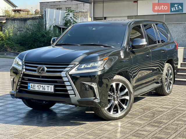 Чорний Лексус ЛХ, об'ємом двигуна 4.46 л та пробігом 170 тис. км за 63500 $, фото 3 на Automoto.ua