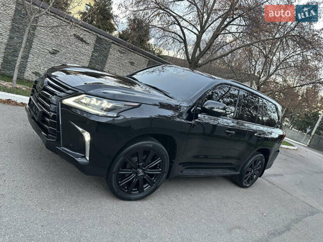 Черный Лексус ЛХ, объемом двигателя 5.66 л и пробегом 158 тыс. км за 69900 $, фото 18 на Automoto.ua