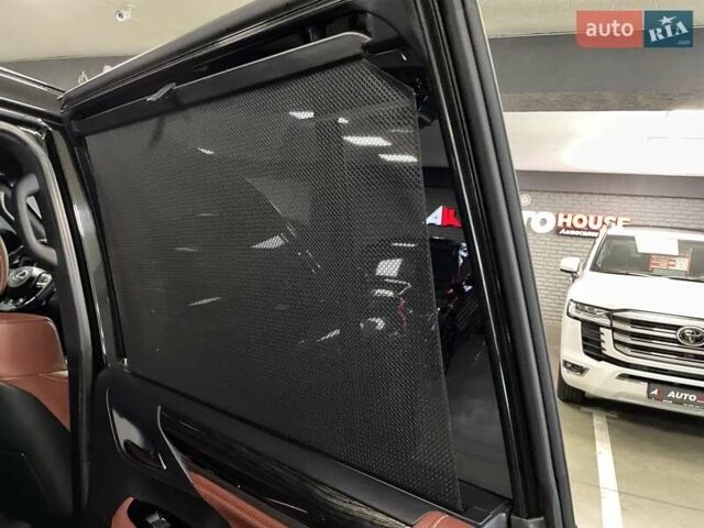 Лексус ЛХ 2018 у Львові на Automoto.ua Чорний Лексус ЛХ, об'ємом двигуна 4.46 л та пробігом 72 тис. км за 81700 $, фото 38 на Automoto.ua