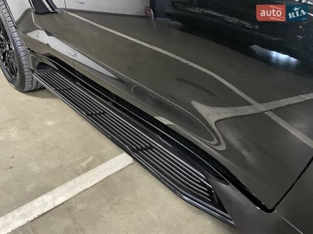 Лексус ЛХ 2018 у Львові на Automoto.ua Чорний Лексус ЛХ, об'ємом двигуна 4.46 л та пробігом 72 тис. км за 81700 $, фото 75 на Automoto.ua