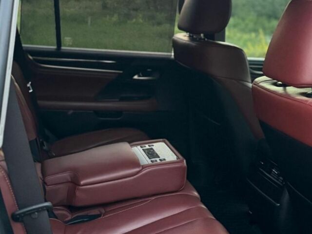 Чорний Лексус ЛХ, об'ємом двигуна 4.5 л та пробігом 129 тис. км за 72000 $, фото 12 на Automoto.ua