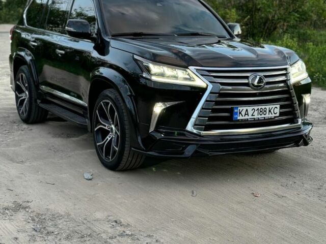 Чорний Лексус ЛХ, об'ємом двигуна 4.5 л та пробігом 129 тис. км за 72000 $, фото 1 на Automoto.ua