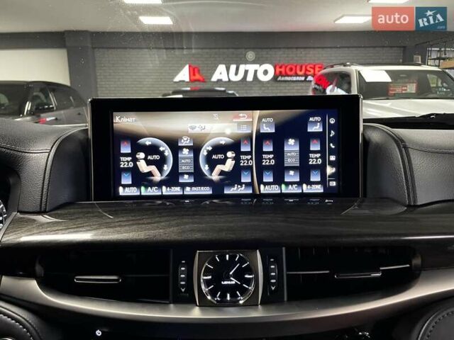 Лексус ЛХ 2018 у Львові на Automoto.ua Чорний Лексус ЛХ, об'ємом двигуна 4.46 л та пробігом 72 тис. км за 81700 $, фото 60 на Automoto.ua