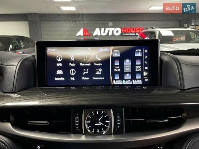 Лексус ЛХ 2018 у Львові на Automoto.ua Чорний Лексус ЛХ, об'ємом двигуна 4.46 л та пробігом 72 тис. км за 81700 $, фото 59 на Automoto.ua